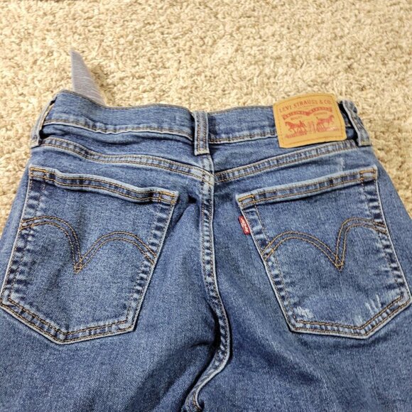 Levis Wedgie Jeans Womens 28 Blue Denim Straight Fit Dark Wash Distressed - Picture 7 of 8